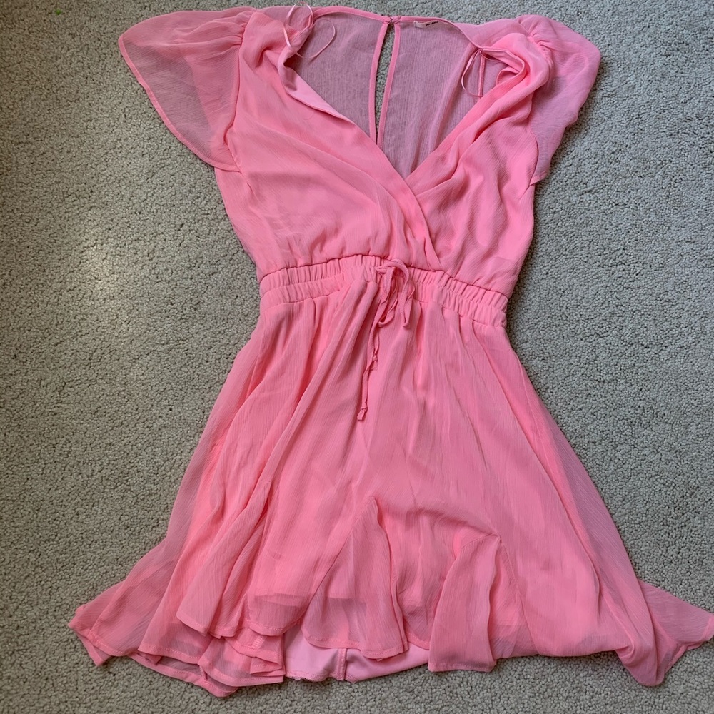Cute and fun light pink dress